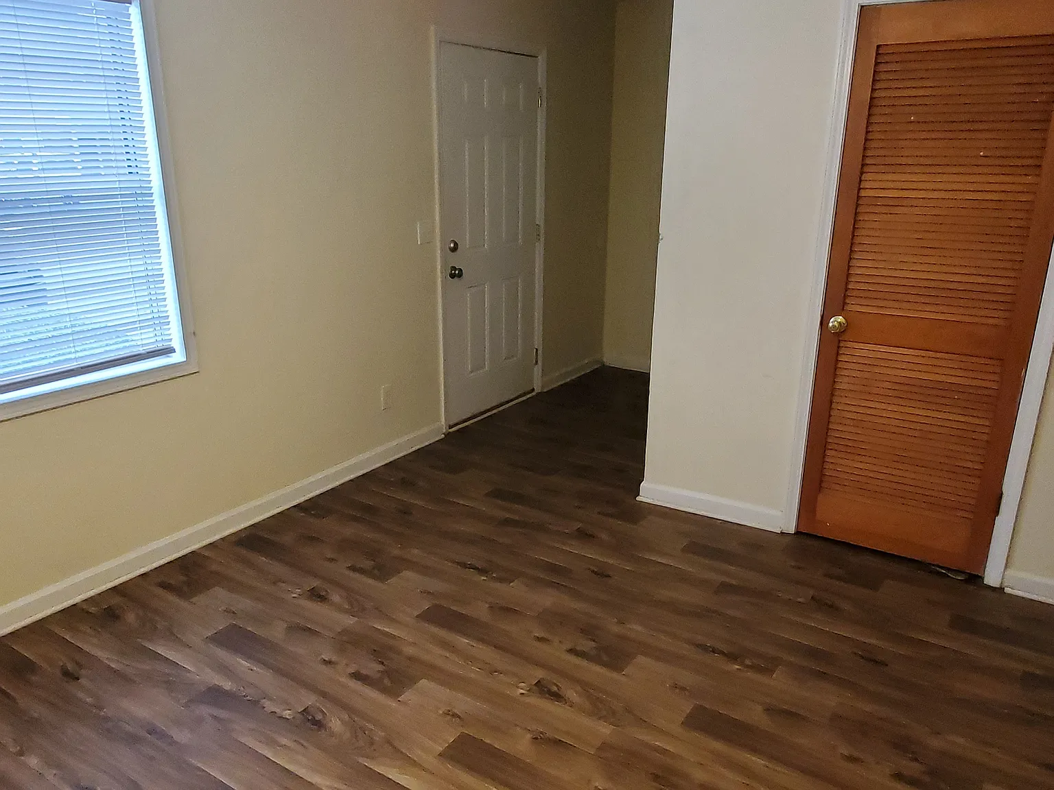 3 bed, 2.5 bath, 1150 sqft, $1,150 — Photo 3