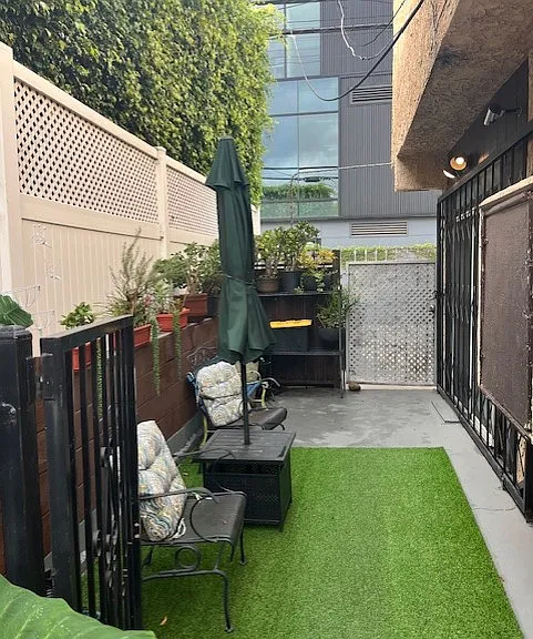 2939 S Bronson Ave #2 — Photo 32
