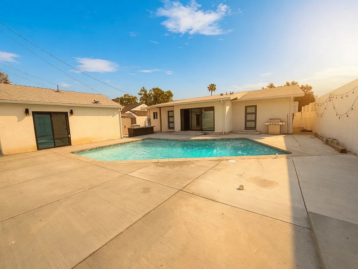 1 bed, 400 sqft, $2,800 — Photo 3