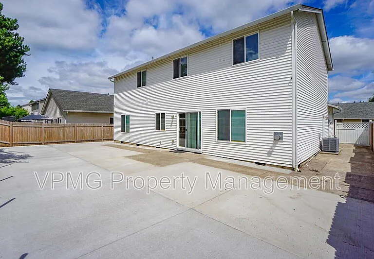 8907 NE 84th St — Photo 41