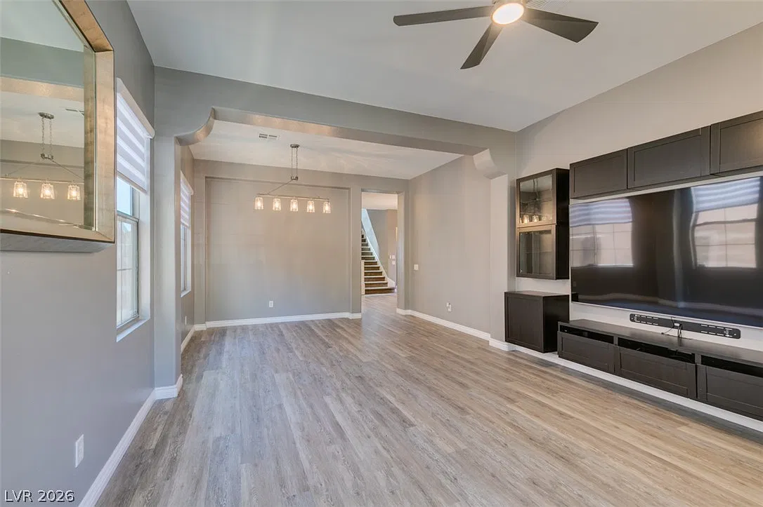 5 bed, 3.0 bath, 2503 sqft, $3,950 — Photo 4