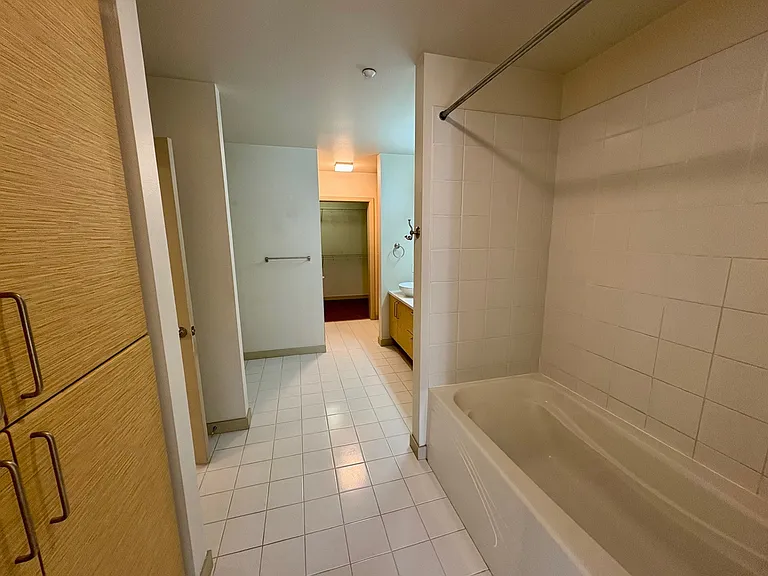 1530 NW Market St #605 — Photo 11