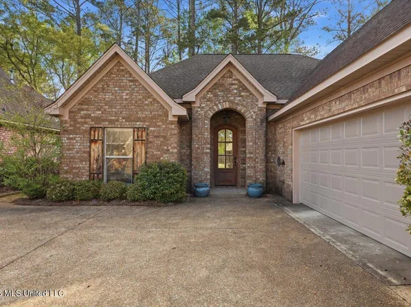 133 Meadowcreek Dr, Brandon, MS 39042