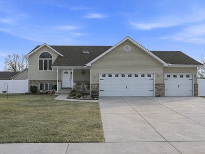 3001 Emerald Dr, Hobart, IN, 46342