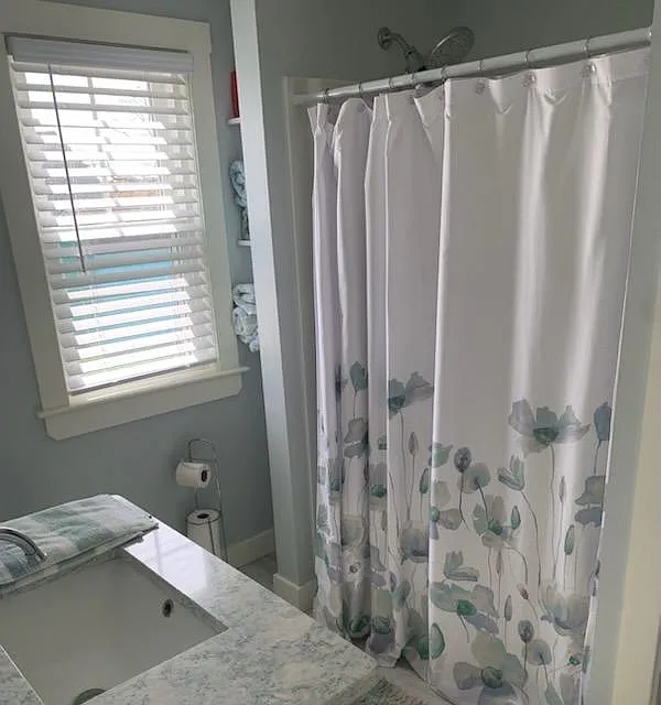 3 bed, 1220 sqft, $2,400 — Photo 4