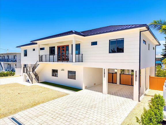 4th image of 300 N Anglers Dr