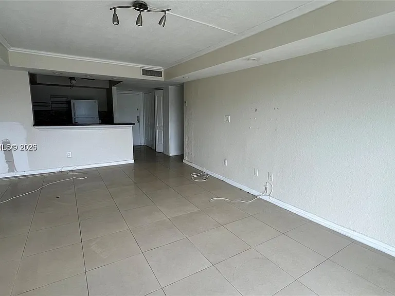 486 NW 165th Street Rd #B606 — Photo 8