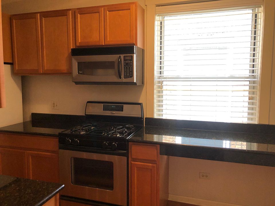1st image of 3413 N Elaine Pl #3V