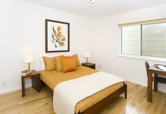 2nd image of 902 Corbett Ave APT 3