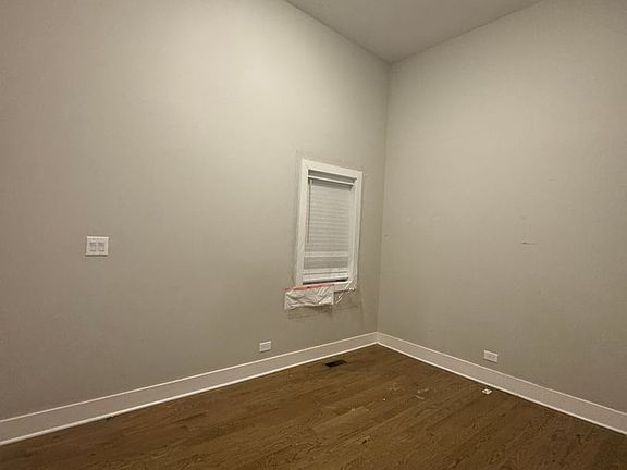 3rd image of 2421 N Clybourn Ave #1A