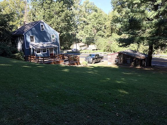 3rd image of 136 Stoney Bank Rd