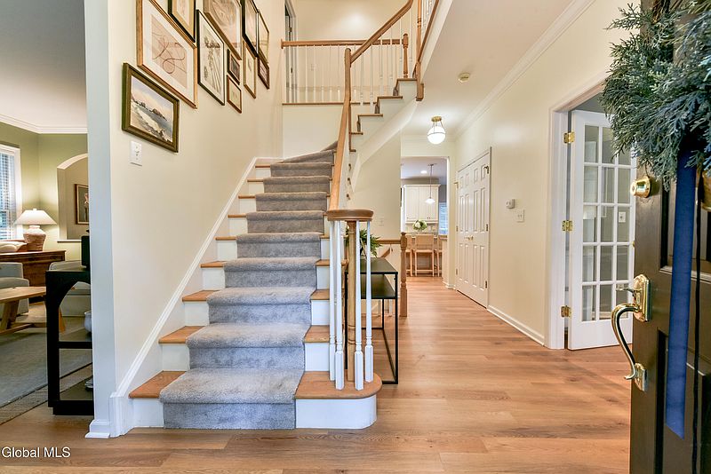 4th image of 11 Wildwood Court