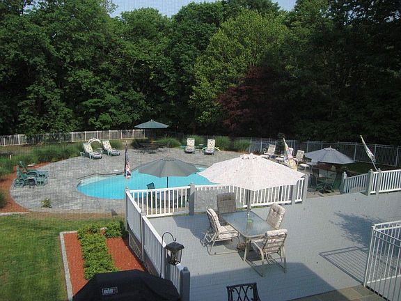 5th image of 62 Gleneida Ave