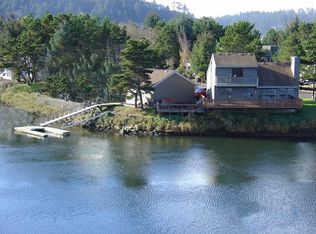 9330 Trout Pl, Lincoln City, OR 97388