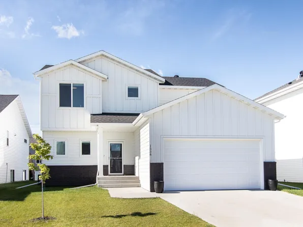 1538 67th Ave S, Fargo, ND 58104