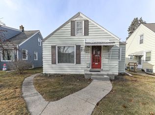 2417 S 61st St, West Allis, WI 53219