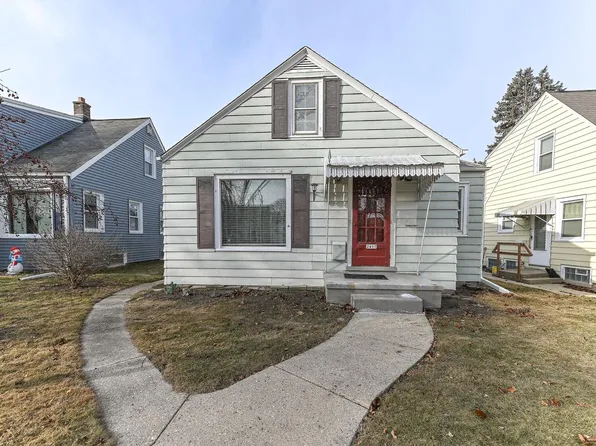 2417 South 61st STREET, West Allis, WI 53219