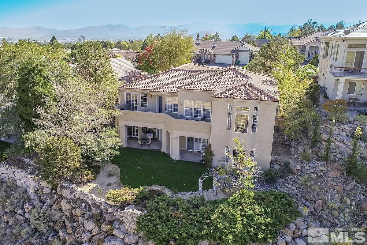 2355 Manzanita Ln photo 1