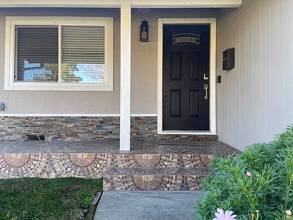 3rd image of 4704 McCoy Ave