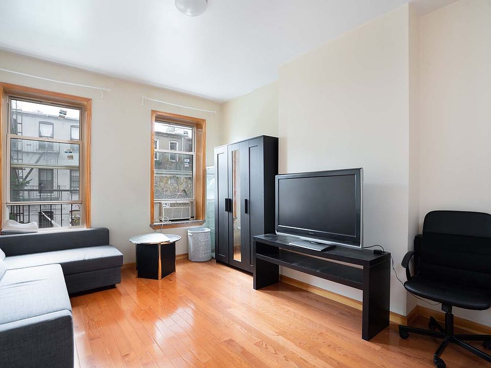 2nd image of 88 Putnam Ave #2A