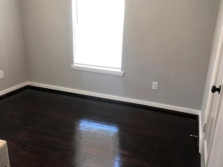 503 Harvey St — Photo 13