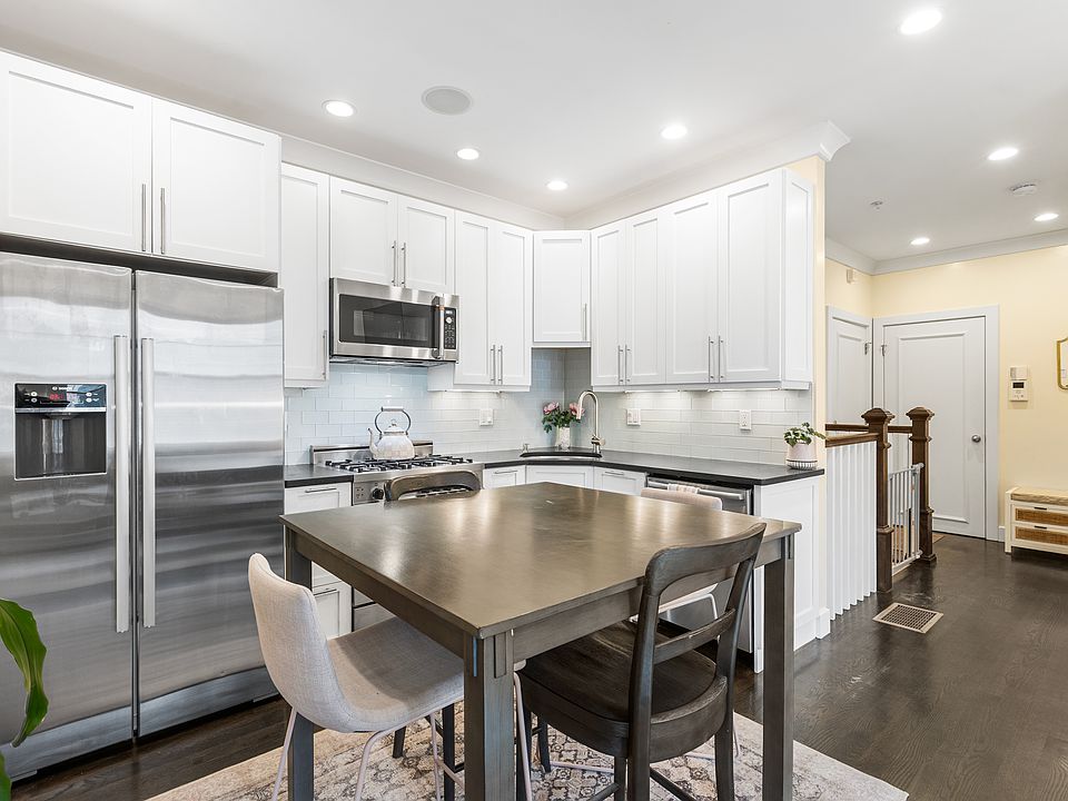 1st image of 170 W 5th St APT 1