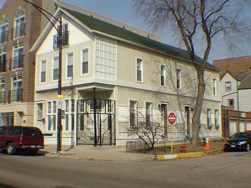 1st image of 1812 W Belmont Ave #2S