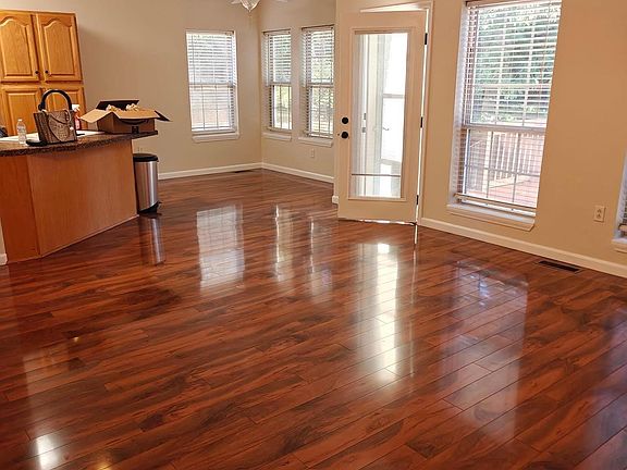 3rd image of 1303 Riverwood Dr