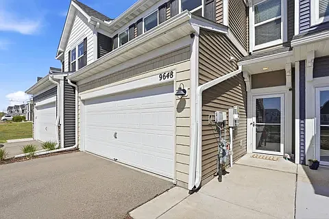 3 bed, 1858 sqft, $2,700 — Photo 4