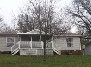 32 Ohio Ave, Campbell, OH 44405
