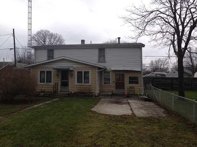 2nd image of 814 Anderson St