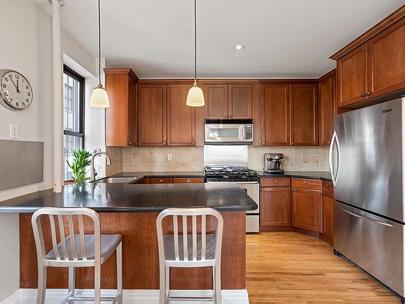 5th image of 515 Edgecombe Ave APT 25