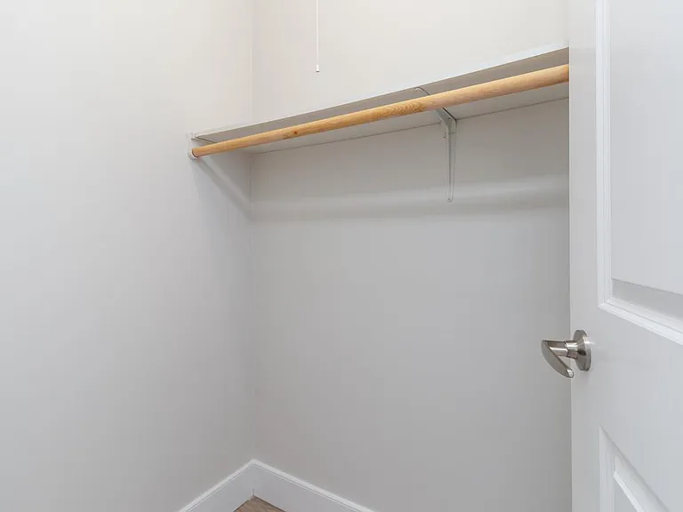 579 Rosehill St — Photo 12