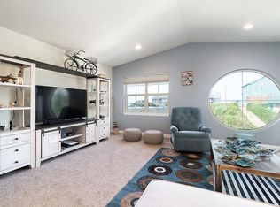 526 NW Coast St APT E, Newport, OR 97365