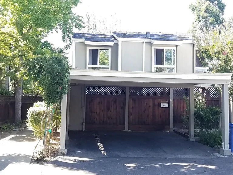 301 Garden Creek Pl — Photo 1