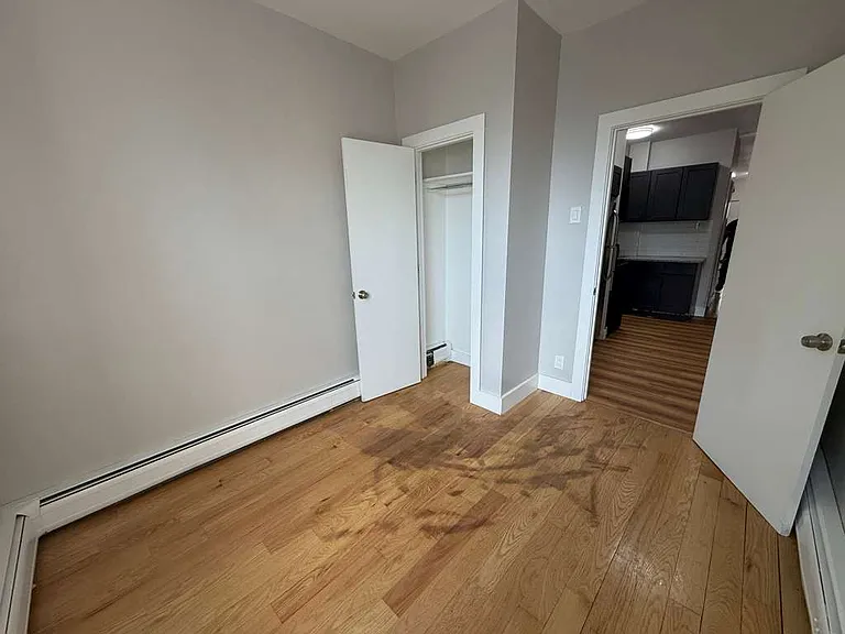 407 61st St #4A — Photo 3