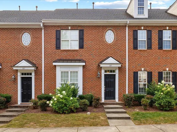 305 Savannah Ridge Rd, Holly Springs, NC 27540