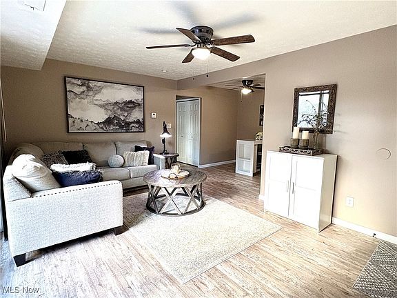5th image of 16410 Heather Ln #F102