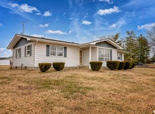101 McGinnis St, Energy, IL 62933