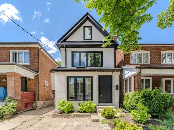 664 Windermere Ave, Toronto, ON M6S 3M1
