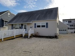 250 W 14th St, Ship Bottom, NJ 08008