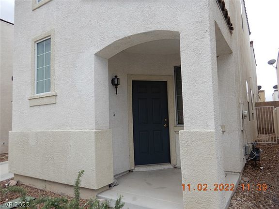 2nd image of 7671 Crystal Village Ln