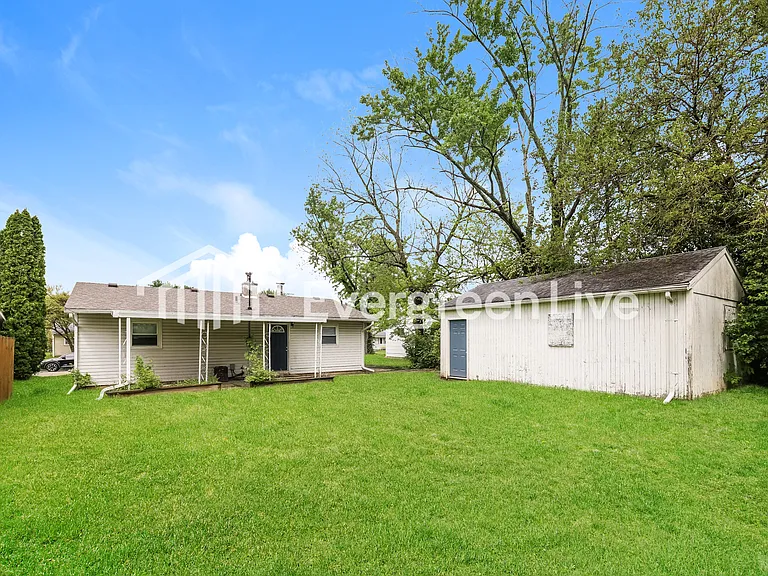 605 Mead Ln — Photo 16