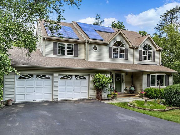 52 Forest Ave Cortlandt (2 of 37).jpg