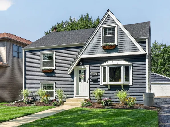 4608 Pershing Ave, Downers Grove, IL 60515