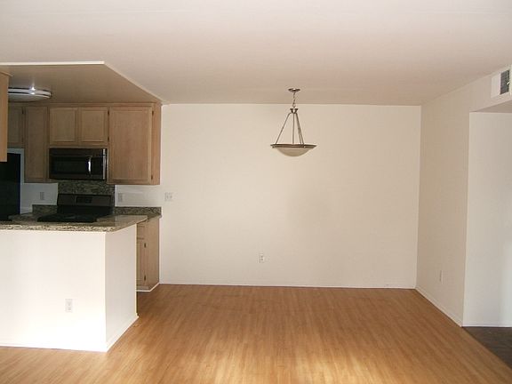 5th image of 1810 Malcolm Ave APT 107
