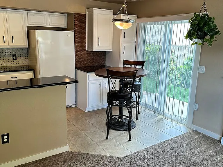 8958 W Candleston Ln — Photo 2