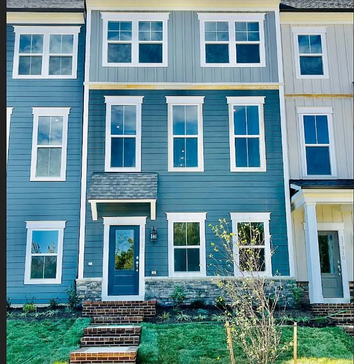 17912 Woods Overlook Dr