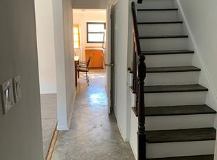 864 E 223rd St, Bronx, NY 10466