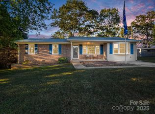 215 Cliffside St, Mooresboro, NC 28114
